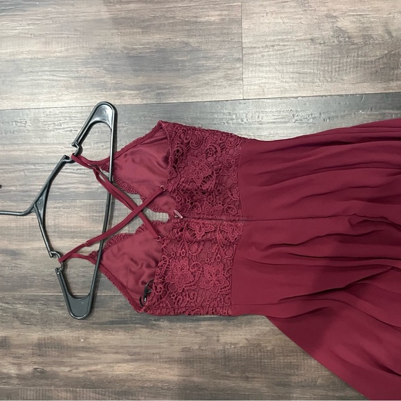 Lulu's Burgundy Lace Maxi Dress - Picture 3 of 5